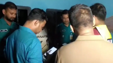 খুলনায় বাবাকে খুন করে স্ত্রীসহ পলাতক ছেলে খুলনায় বাবাকে খুন করে স্ত্রীসহ পলাতক ছেলে