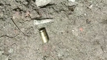 খুলনায় যুবককে গুলি ও কুপিয়ে জখম, ঢাকায় প্রেরণ