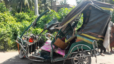 খুলনায় ট্রাকের ধাক্কায় ইজিবাইকের ৩ যাত্রী নিহত