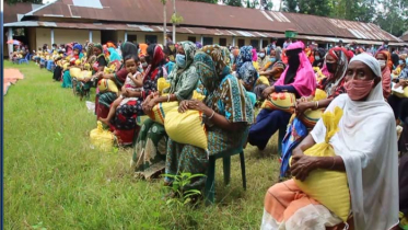 কুলাউড়ায় ৪২০০ পরিবার পেলো খাদ্য সহায়তা