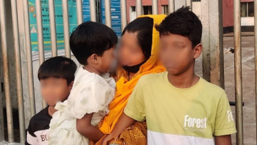 অবশেষে জামিন পেলেন নাবালক তিন সন্তানের সেই মা অবশেষে জামিন পেলেন নাবালক তিন সন্তানের সেই মা