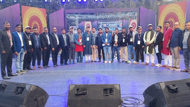 লক্ষ্মীপুরে সম্মাননা পেলেন ৩৭ গুণী ব্যক্তিত্ব