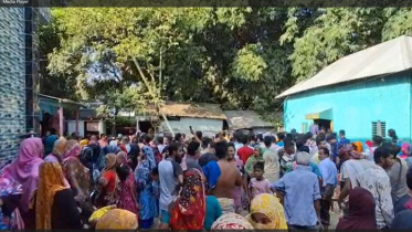 মানিকগঞ্জে ঘর থেকে একই পরিবারের তিনজনের মরদেহ উদ্ধার মানিকগঞ্জে ঘর থেকে একই পরিবারের তিনজনের মরদেহ উদ্ধার