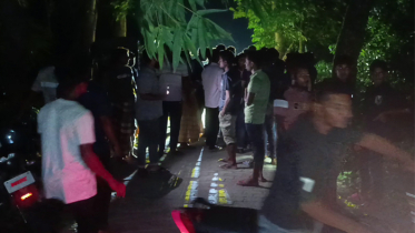 গাংনীর সড়কে ‘বোমা’ ফাটিয়ে গণডাকাতি, এলাকায় আতঙ্ক