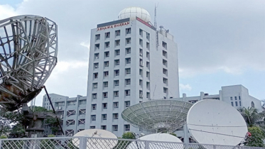 রাতে ৬০ কিলোমিটার বেগে ঝড়ের আভাস, বিপাকে যেসব জেলা