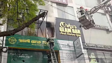 মিরপুর-২ এ বহুতল ভবনে আগুন, নিয়ন্ত্রণে ৫ ইউনিট