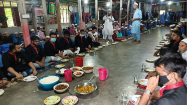 ময়মনসিংহে এতিমদের মাঝে খাদ্য বিতরণ ও আর্থিক অনুদান