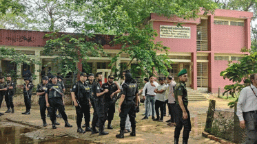 কেন্দ্র থেকে নির্বাচনী সরঞ্জাম ছিনতাই, ভোট স্থগিত