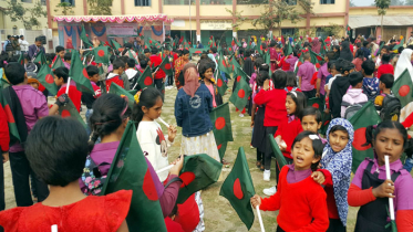 কোমলমতি শিশুদের নিয়ে ইউএনও’র ব্যতিক্রমী উদ্যোগ