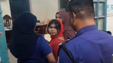 ফ্যামিলি কার্ড নিয়ে প্রতারণা, এনসিপি নেত্রীকে পুলিশে দিল স্থানীয়রা ফ্যামিলি কার্ড নিয়ে প্রতারণা, এনসিপি নেত্রীকে পুলিশে দিল স্থানীয়রা