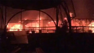 ভারতে নাইটক্লাবে ভয়াবহ আগুন, নিহত ২৩ জন ভারতে নাইটক্লাবে ভয়াবহ আগুন, নিহত ২৩ জন