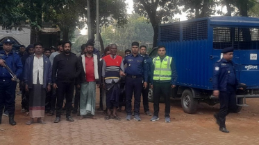 নওগাঁয় পুলিশের ‘অপারেশন ফার্স্ট লাইট’ অভিযানে গ্রেফতার ২৩