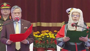 প্রধান বিচারপতি হিসেবে শপথ নিলেন জুবায়ের রহমান চৌধুরী