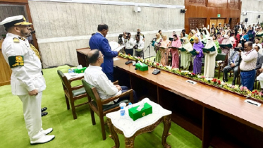 শপথ নিলেন সংরক্ষিত নারী আসনের ৪৯ এমপি