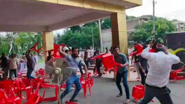 পবিপ্রবিতে উপাচার্যের অপসারণ দাবিতে আন্দোলনে হামলার অভিযোগ, আহত ১০