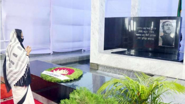 শোক দিবসে বঙ্গবন্ধুর প্রতিকৃতিতে প্রধানমন্ত্রীর শ্রদ্ধা