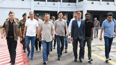 যশোরে পৌঁছেছেন প্রধানমন্ত্রী তারেক রহমান