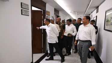 সচিবালয়ে হঠাৎ কক্ষে কক্ষে গিয়ে উপস্থিতির খোঁজ নিলেন প্রধানমন্ত্রী সচিবালয়ে হঠাৎ কক্ষে কক্ষে গিয়ে উপস্থিতির খোঁজ নিলেন প্রধানমন্ত্রী