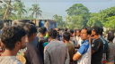 পাবনায় ট্রাকের ধাক্কায় ভ্যান উল্টে ৩ স্কুলশিক্ষার্থী নিহত পাবনায় ট্রাকের ধাক্কায় ভ্যান উল্টে ৩ স্কুলশিক্ষার্থী নিহত