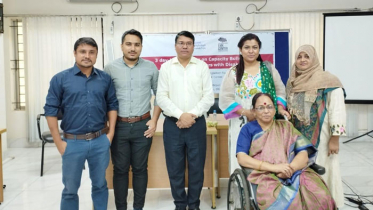 ভিন্নভাবে সক্ষম নারীদের প্রশিক্ষণ কর্মসূচিতে দারাজ