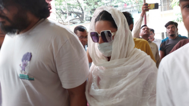 আদালতে অসুস্থ পরীমনি, ধর্ষণচেষ্টা মামলার জেরা পেছাল