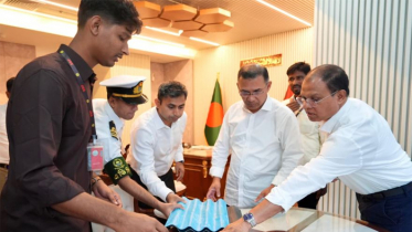 শিক্ষার্থী সাজ্জাদুলের উদ্ভাবিত পণ্য পরিদর্শন প্রধানমন্ত্রীর শিক্ষার্থী সাজ্জাদুলের উদ্ভাবিত পণ্য পরিদর্শন প্রধানমন্ত্রীর