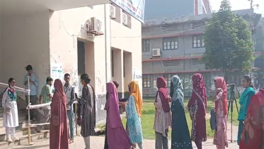 রাকসুতে ভোটগ্রহণ শুরু, অভিযোগ ছাত্রদল ভিপি প্রার্থীর