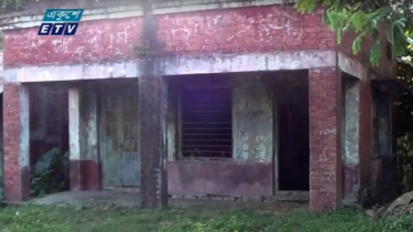 নাটোরে দুটি রেল স্টেশনে ঝুলছে তালা (ভিডিও)