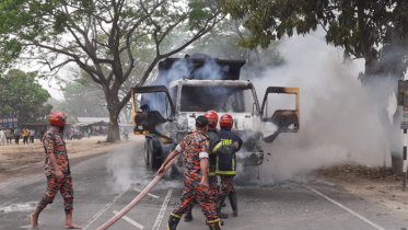 ট্রাক-মোটরসাইকেল সংঘর্ষে পিতা-পুত্রের মৃত্যু, ট্রাকে আগুন