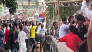 রাজশাহী সিটি কলেজ ছাত্রদলের কমিটি নিয়ে বিক্ষোভ, দুইপক্ষের হাতাহাতি রাজশাহী সিটি কলেজ ছাত্রদলের কমিটি নিয়ে বিক্ষোভ, দুইপক্ষের হাতাহাতি