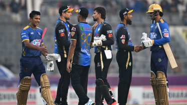 মালান-হৃদয়ের ব্যাটিং নৈপুণ্যে ঢাকাকে হারিয়ে প্লে-অফে রংপুর