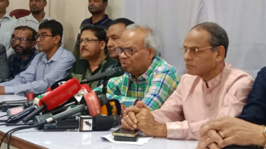 ব্যাংক লুটের টাকায় ককটেল কিনে নাশকতা চালাচ্ছে: রিজভী ব্যাংক লুটের টাকায় ককটেল কিনে নাশকতা চালাচ্ছে: রিজভী