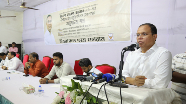 প্রধানমন্ত্রী এখনও নির্যাতনের স্মৃতিচিহ্ন বয়ে বেড়াচ্ছেন প্রধানমন্ত্রী এখনও নির্যাতনের স্মৃতিচিহ্ন বয়ে বেড়াচ্ছেন