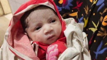 সেই শিশুর পরিবারকে এক মাসের মধ্যে ক্ষতিপূরণ দেয়ার নির্দেশ