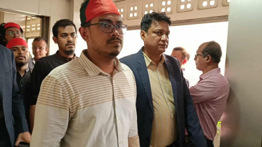 ঘেরাওয়ের পর স্বরাষ্ট্র উপদেষ্টার সঙ্গে বৈঠকে ডাকসু নেতারা ঘেরাওয়ের পর স্বরাষ্ট্র উপদেষ্টার সঙ্গে বৈঠকে ডাকসু নেতারা