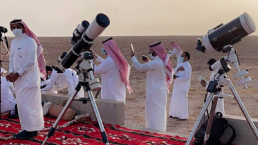 সৌদিতে বুধবার চাঁদ দেখার আহ্বান, পরদিন হতে পারে ঈদ