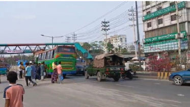 সাভারের মহাসড়কে স্বস্তি, কিছু স্থানে ধীরগতি ও যাত্রীচাপ
