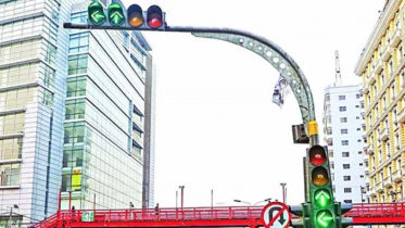 রাজধানীর সিগন্যাল লাইট অমান্য করলেই জেল-জরিমানা