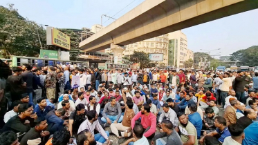 আইজিপিকে গ্রেপ্তারের দাবিতে শাহবাগ অবরোধ আইজিপিকে গ্রেপ্তারের দাবিতে শাহবাগ অবরোধ