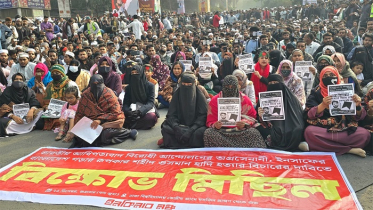 ওসমান হাদি হত্যার বিচার দাবিতে শাহবাগ অবরোধ