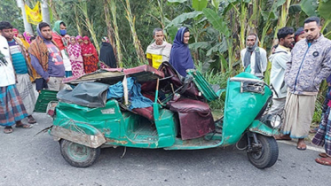 সিরাজগঞ্জে বাসচাপায় সিএনজি চালক নিহত