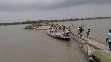 দ্বিতীয় দফায় ধসে গেল সিরাজগঞ্জের বেতিল সলিড স্পার