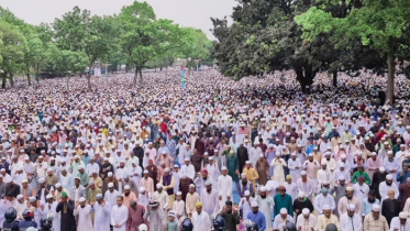 শোলাকিয়া ঈদ জামাতে জনসমুদ্র, বিশ্বশান্তি কামানায় দোয়া