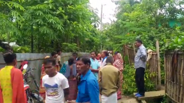 মোবাইল তুলতে সেপটিক ট্যাংকে নেমে ৪ জনের মৃত্যু