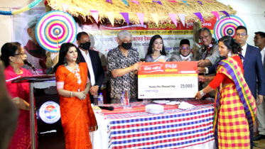 স্টার লাইন পিঠা প্রতিযোগিতার পুরস্কার জিতলেন যারা