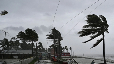 সন্ধ্যার মধ্যে ৩ অঞ্চলে ৬০ কিমি বেগে ঝড়ের পূর্বাভাস