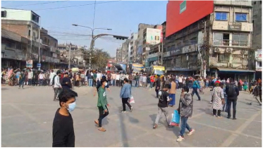 রাজধানীর বিভিন্ন পয়েন্টে শিক্ষার্থীদের অবরোধ, তীব্র যানজট