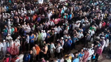 বিক্রির শুরুতেই শেষ ট্রেনের টিকিট
