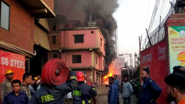 টঙ্গীর স্টিল মিলের ট্রান্সফরমারে আগুন, ১ ঘণ্টা পর নিয়ন্ত্রণে