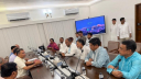 পরিচ্ছন্নতা কর্মীদের ঈদ উপহারের চেক হস্তান্তর করলেন প্রধানমন্ত্রী